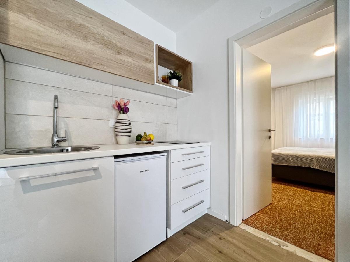 Apartments Valerian Novigrad  Exterior photo