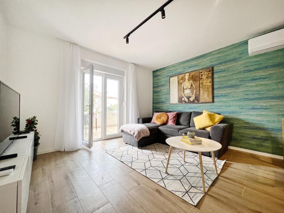 Apartments Valerian Novigrad  Exterior photo