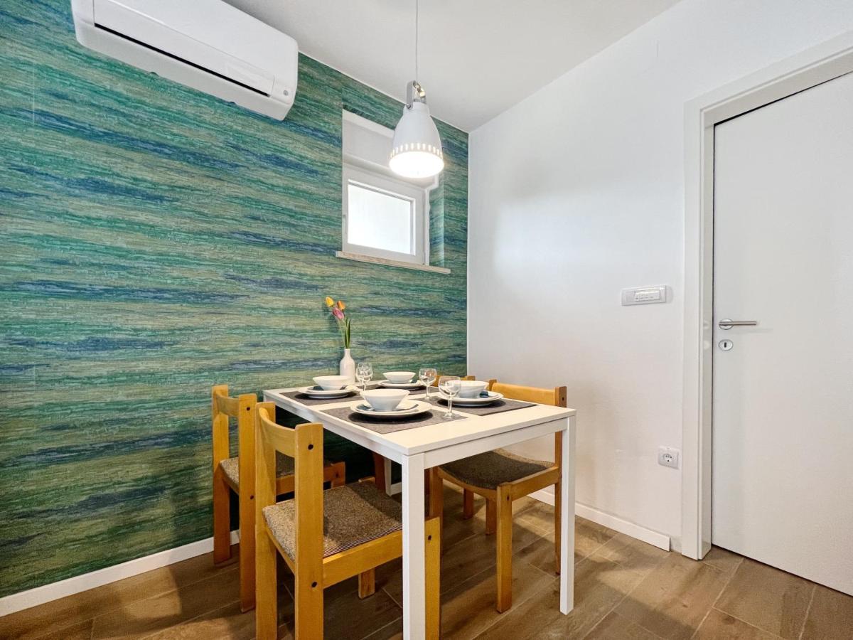 Apartments Valerian Novigrad  Exterior photo