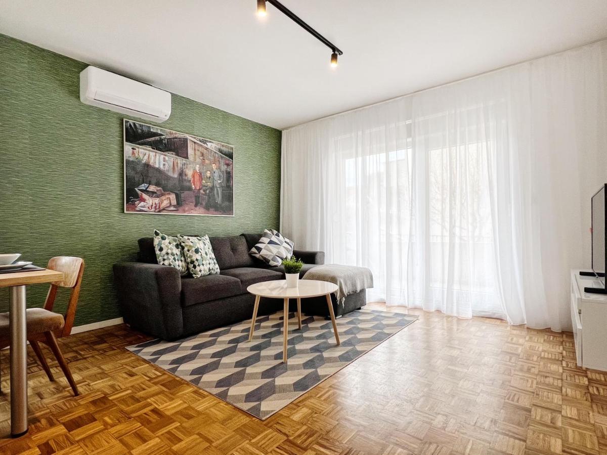 Apartments Valerian Novigrad  Exterior photo