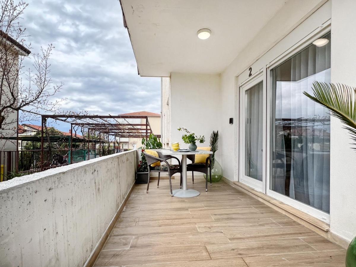 Apartments Valerian Novigrad  Exterior photo