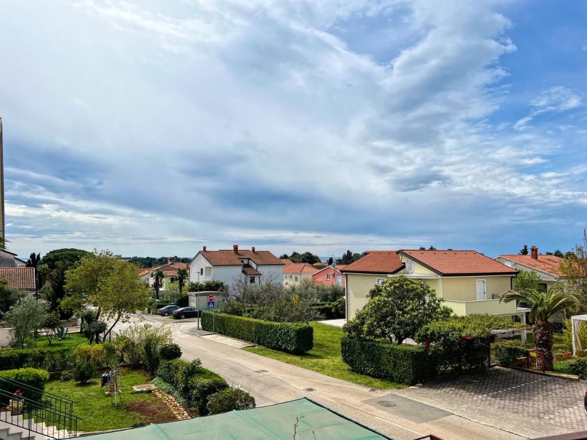 Apartments Valerian Novigrad  Exterior photo