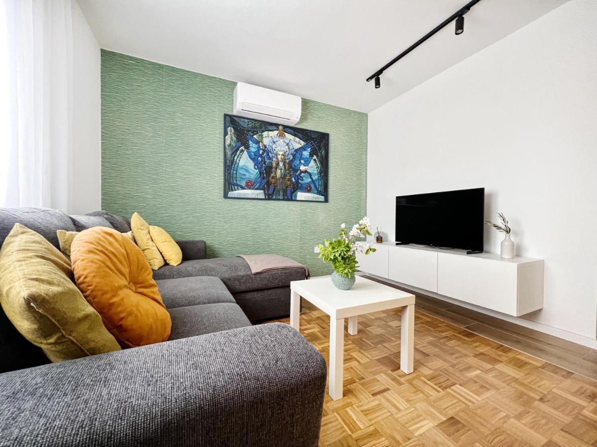 Apartments Valerian Novigrad  Exterior photo
