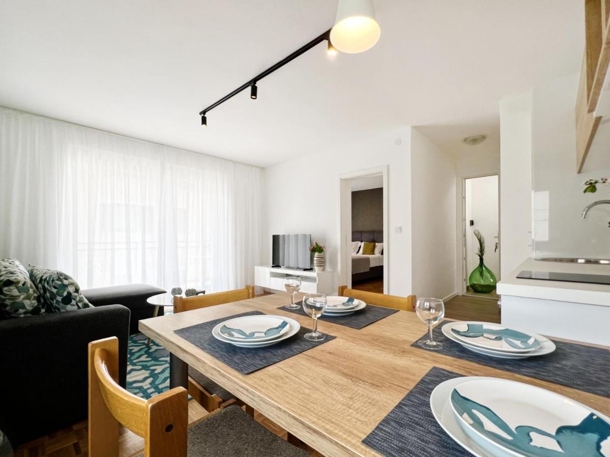 Apartments Valerian Novigrad  Exterior photo