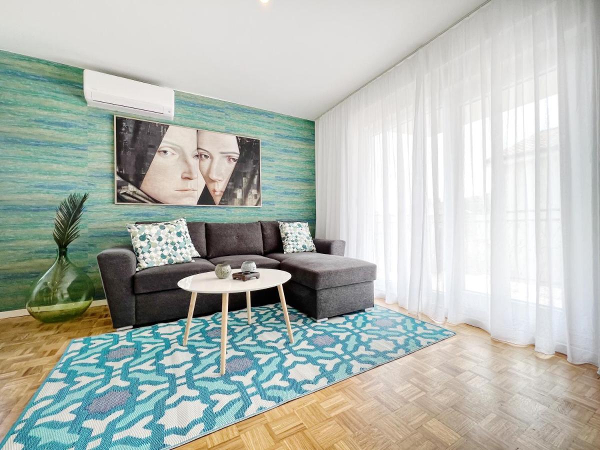Apartments Valerian Novigrad  Exterior photo
